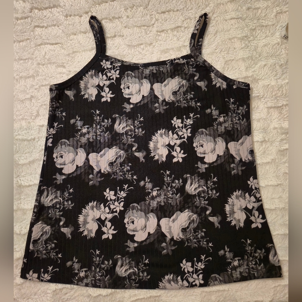 LuLaRoe‎ Black and White Floral Tank Top
